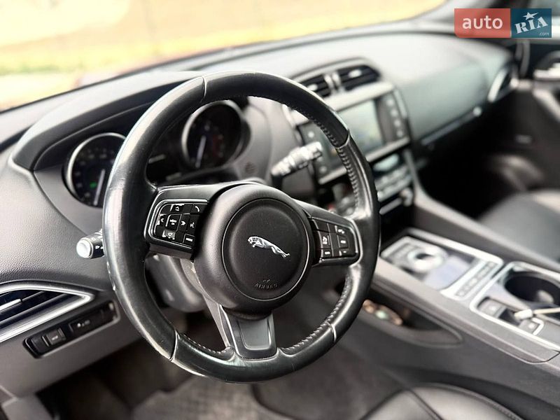 Внедорожник / Кроссовер Jaguar F-Pace 2016 в Львове