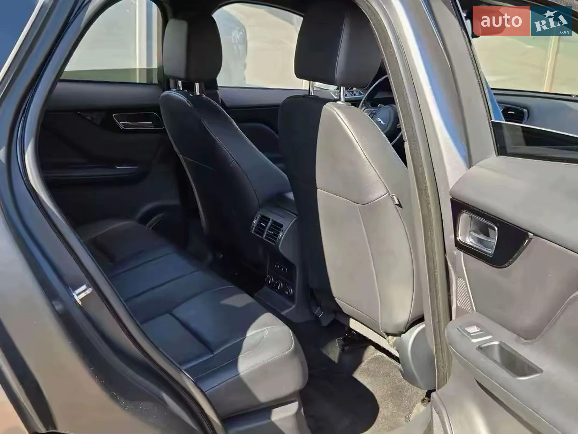 2016 Jaguar F-Pace - мініатюра 22