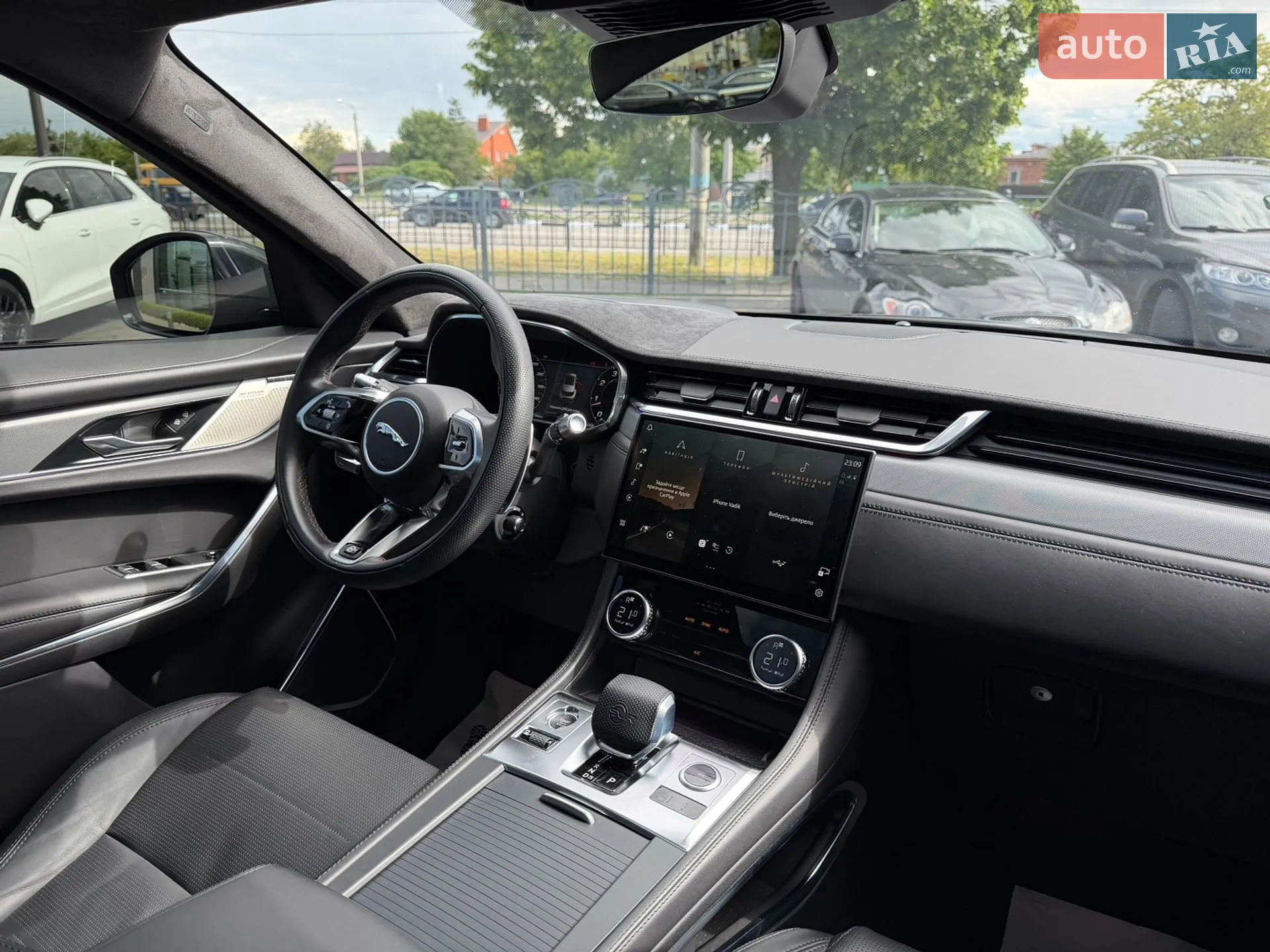 2021 Jaguar F-Pace - мініатюра 32