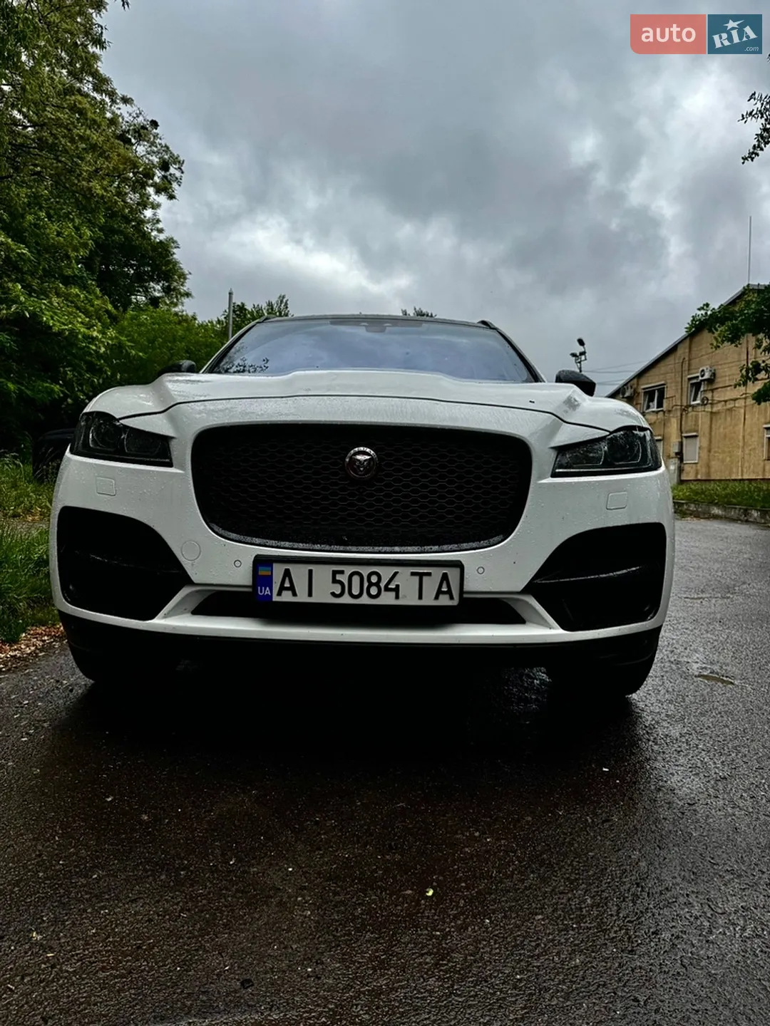 2017 Jaguar F-Pace - мініатюра 2