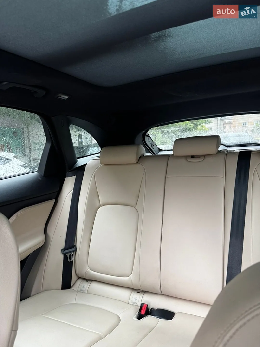 2017 Jaguar F-Pace - мініатюра 16