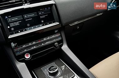 Внедорожник / Кроссовер Jaguar F-Pace 2017 в Львове