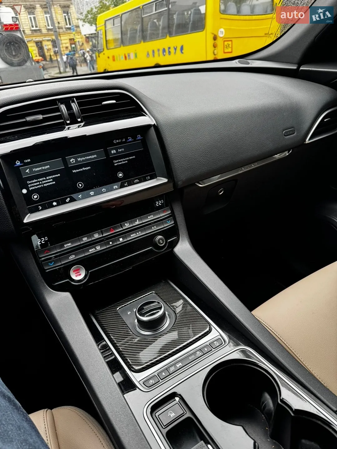 2017 Jaguar F-Pace - мініатюра 18