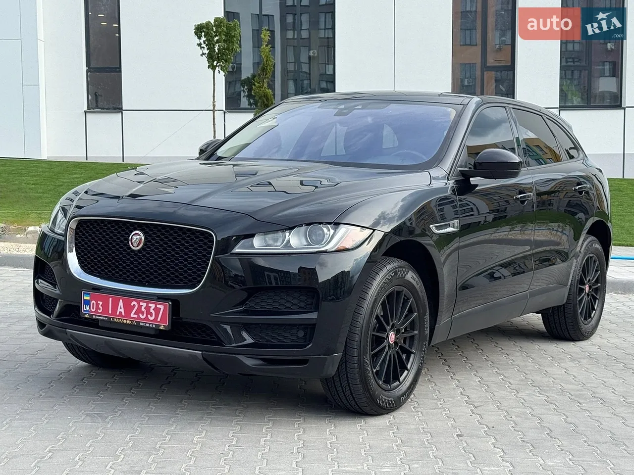 2017 Jaguar F-Pace - мініатюра 31