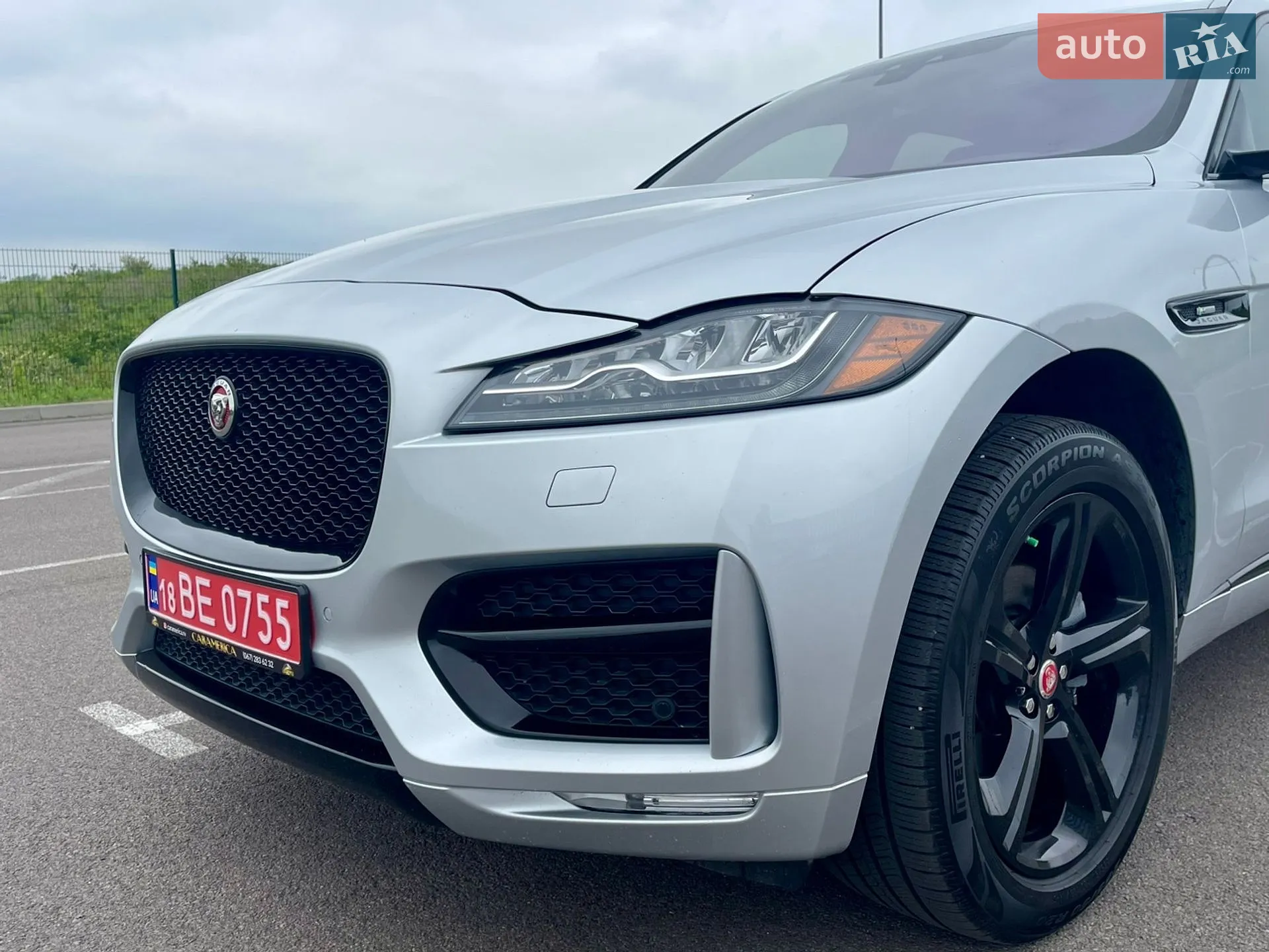 2017 Jaguar F-Pace - мініатюра 13