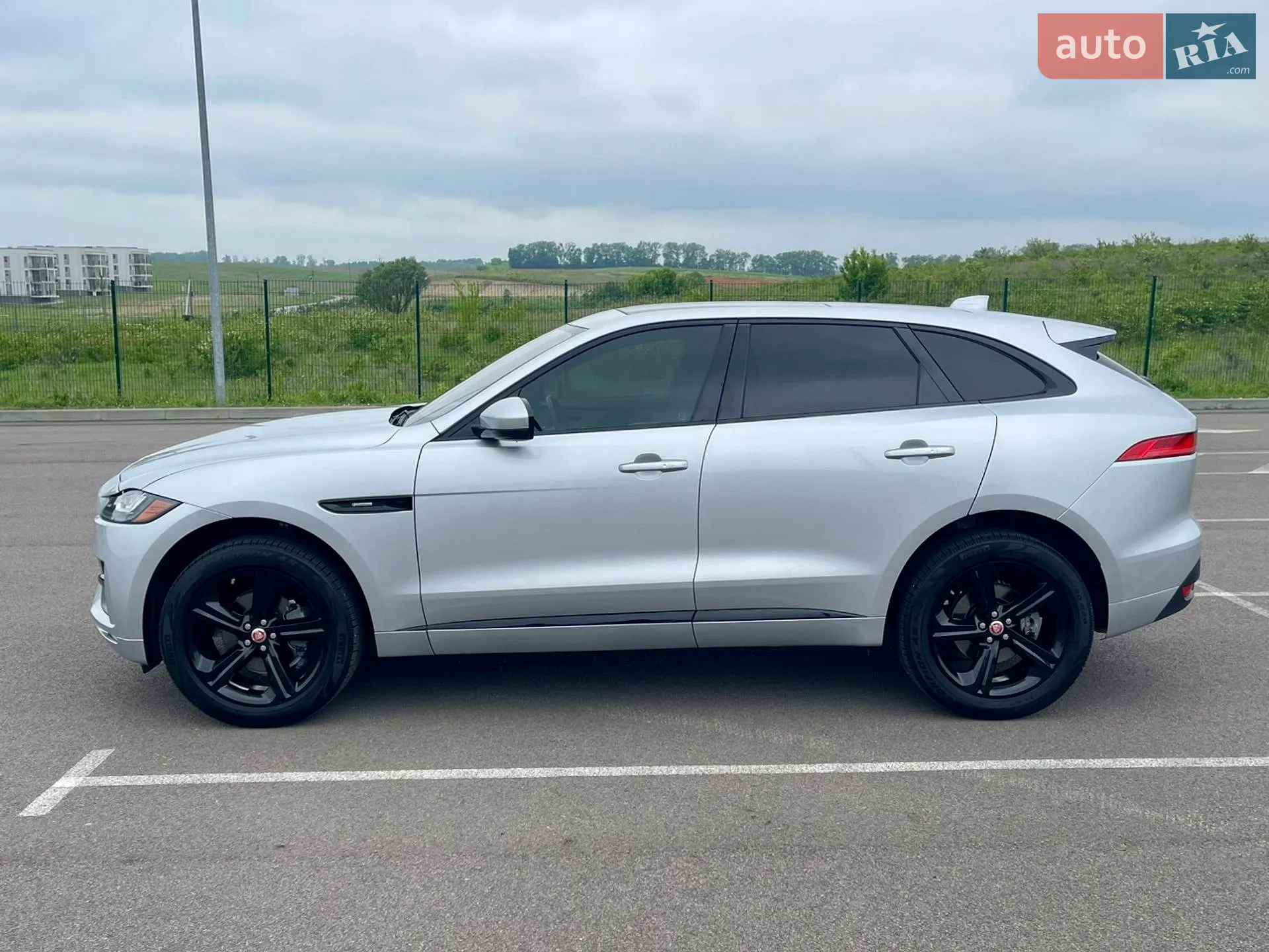2017 Jaguar F-Pace - мініатюра 5