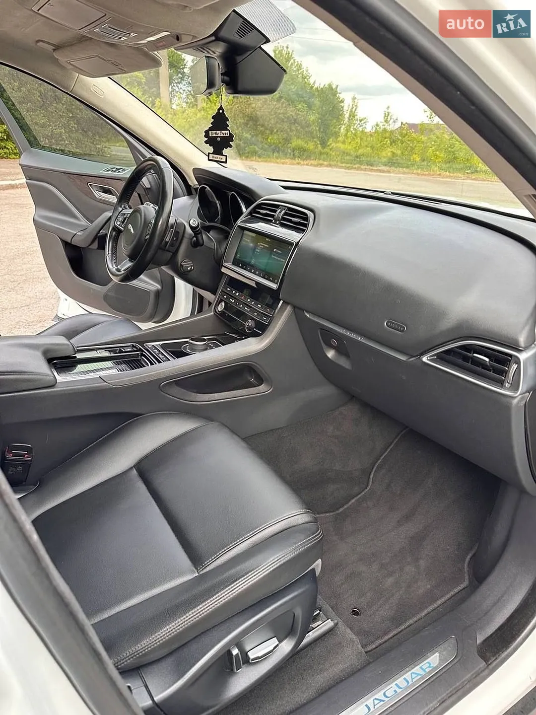 2018 Jaguar F-Pace - мініатюра 12