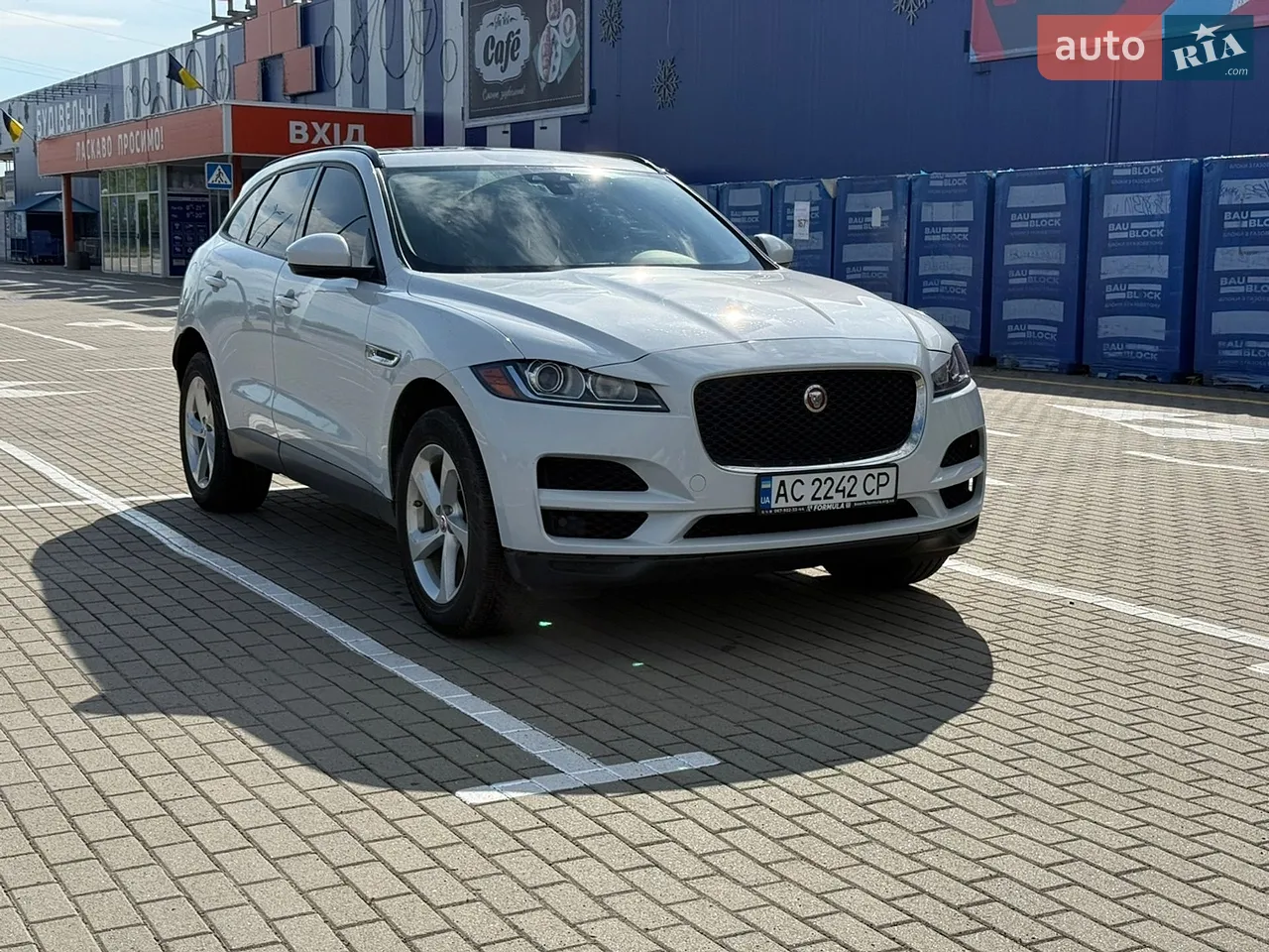 2017 Jaguar F-Pace - мініатюра 26