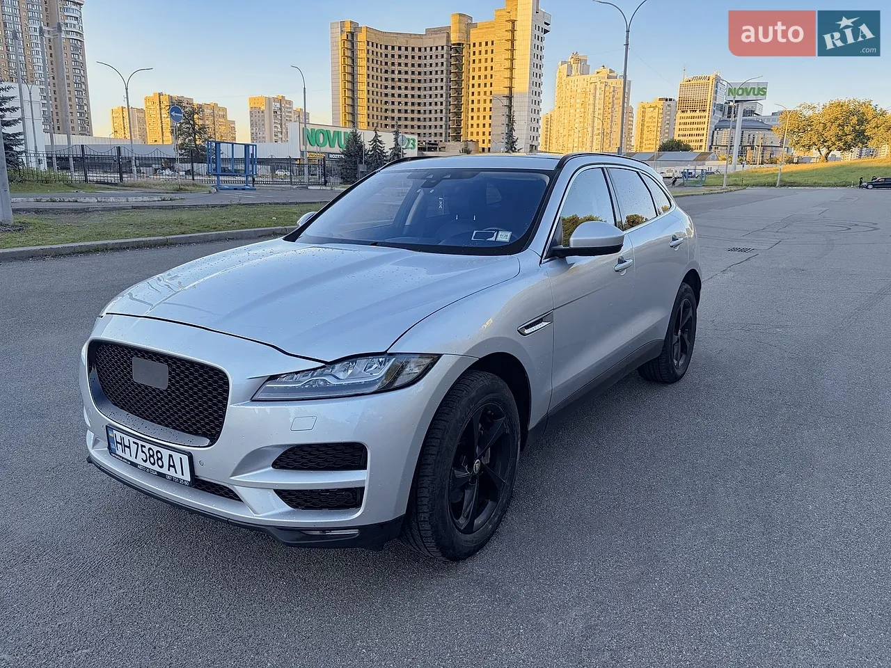 2019 Jaguar F-Pace - мініатюра 26