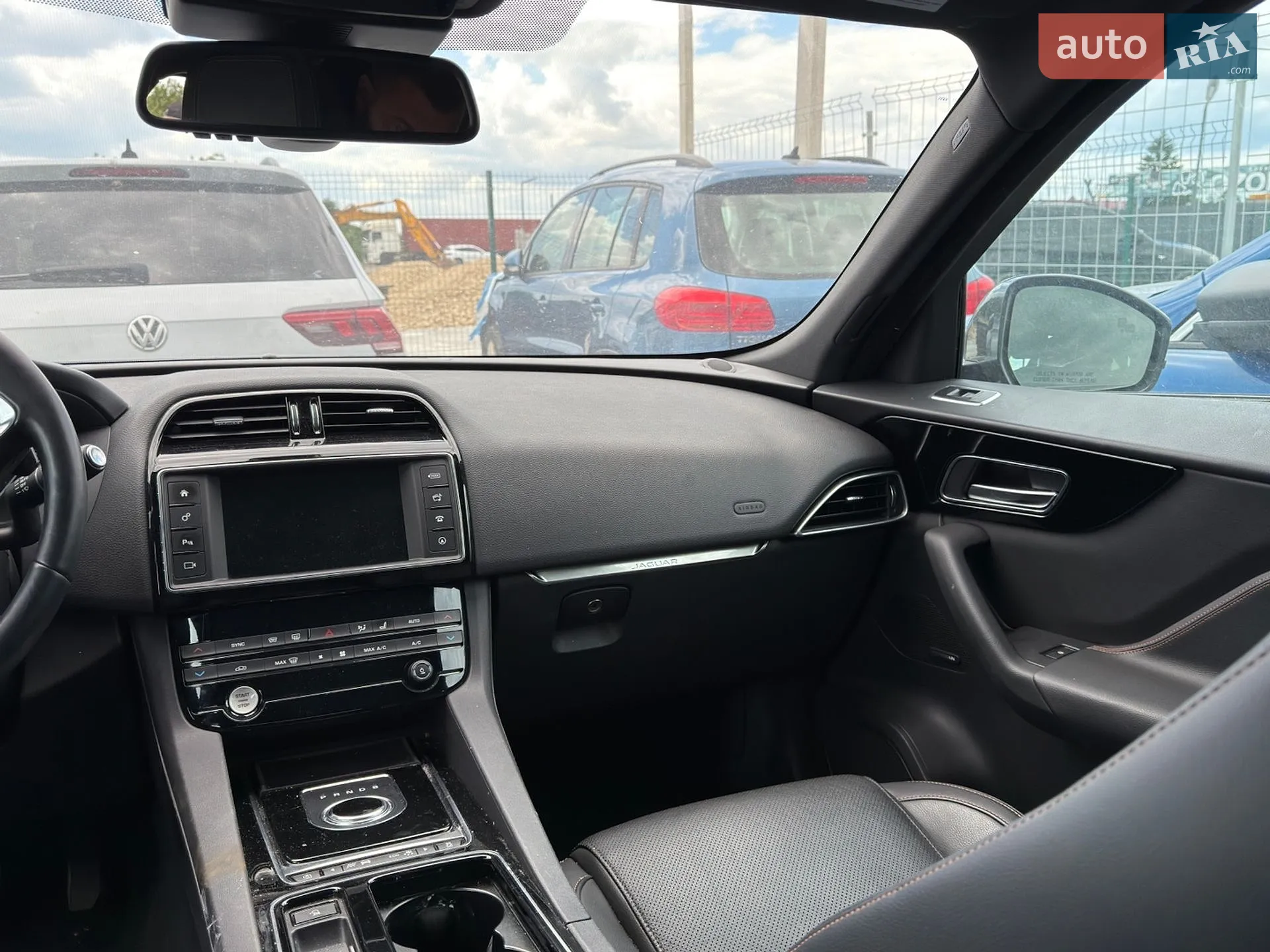 2018 Jaguar F-Pace - мініатюра 14
