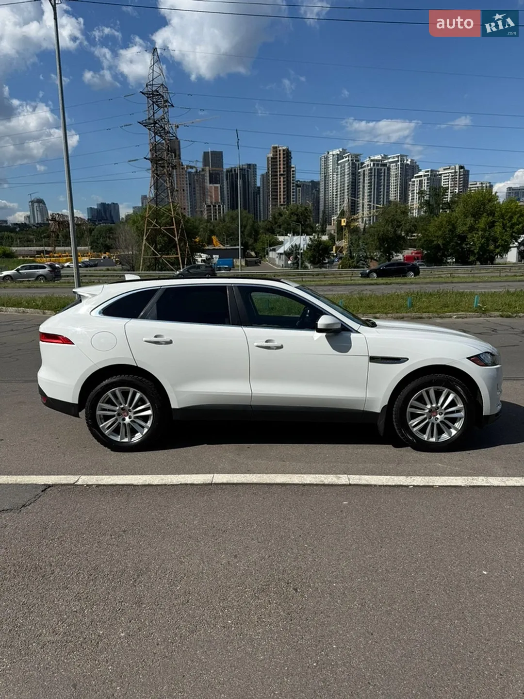 2018 Jaguar F-Pace - мініатюра 5