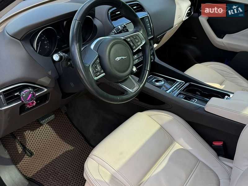 Внедорожник / Кроссовер Jaguar F-Pace 2018 в Киеве