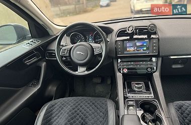 Внедорожник / Кроссовер Jaguar F-Pace 2016 в Львове фото 8 Внедорожник / Кроссовер Jaguar F-Pace 2016 в Львове