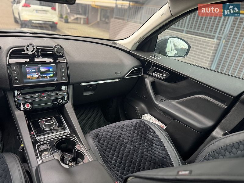 Внедорожник / Кроссовер Jaguar F-Pace 2016 в Львове фото 10 Внедорожник / Кроссовер Jaguar F-Pace 2016 в Львове