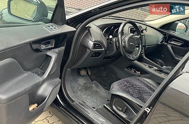 Внедорожник / Кроссовер Jaguar F-Pace 2016 в Львове фото 14 Внедорожник / Кроссовер Jaguar F-Pace 2016 в Львове