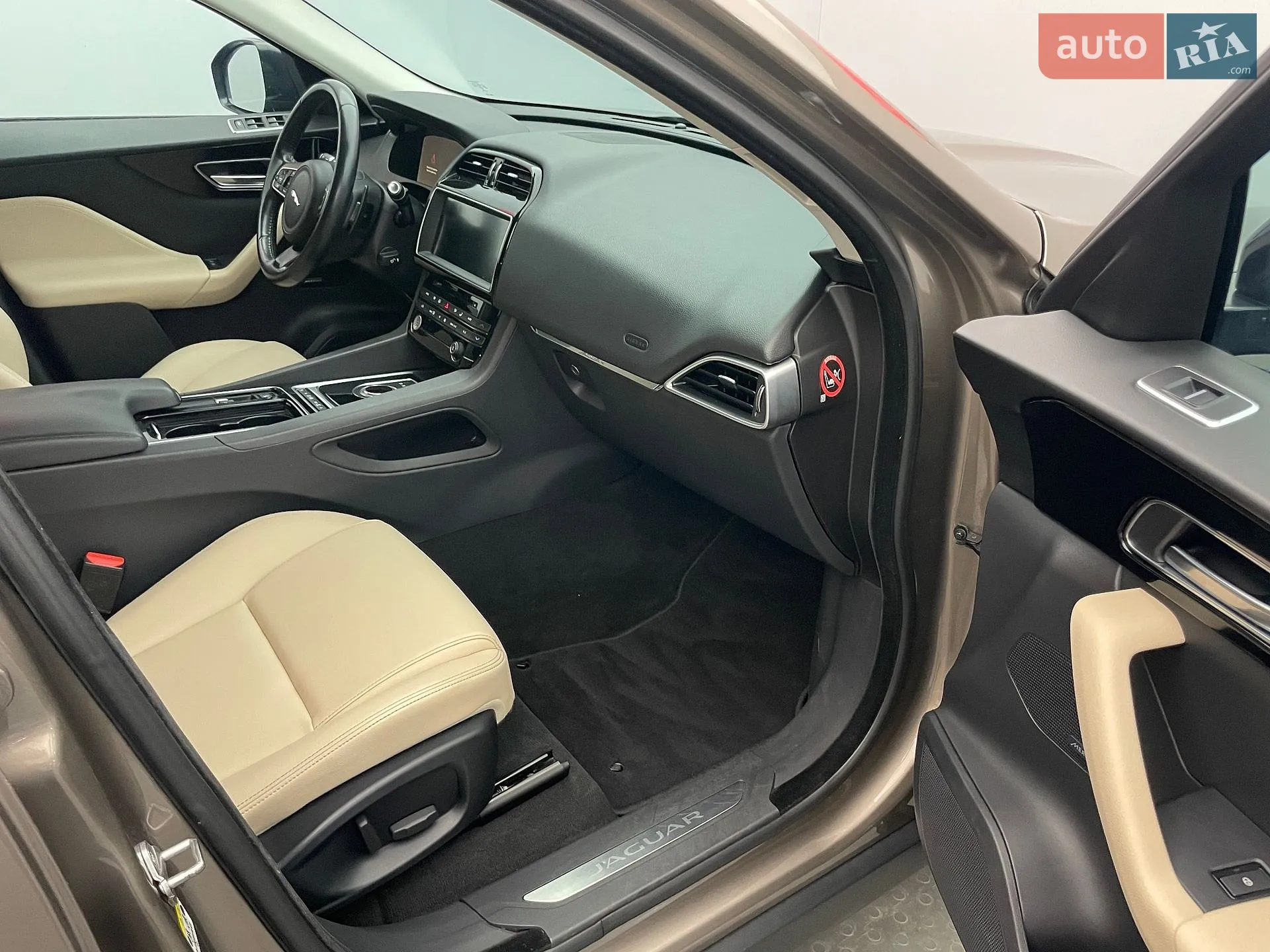 2016 Jaguar F-Pace - мініатюра 9