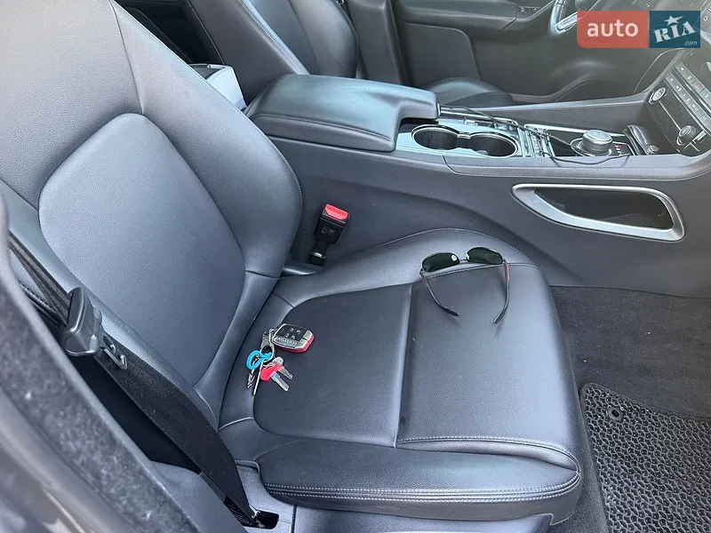 Jaguar F-Pace 2016 VIN SADCJ2BV0HA088279 фото оголошення 15 з 55