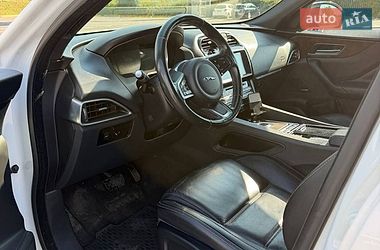 Внедорожник / Кроссовер Jaguar F-Pace 2017 в Ужгороде