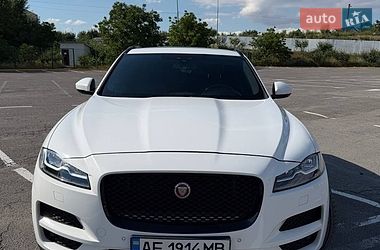 Внедорожник / Кроссовер Jaguar F-Pace 2017 в Ужгороде
