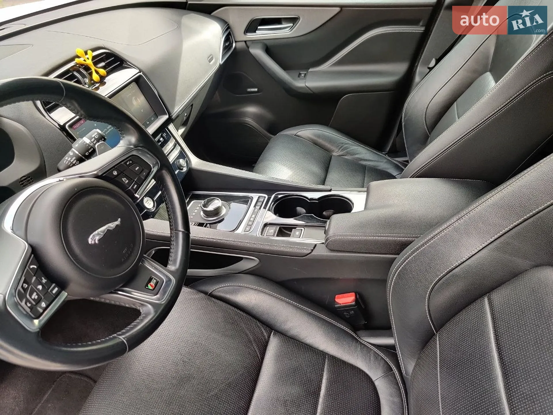 2016 Jaguar F-Pace - мініатюра 9