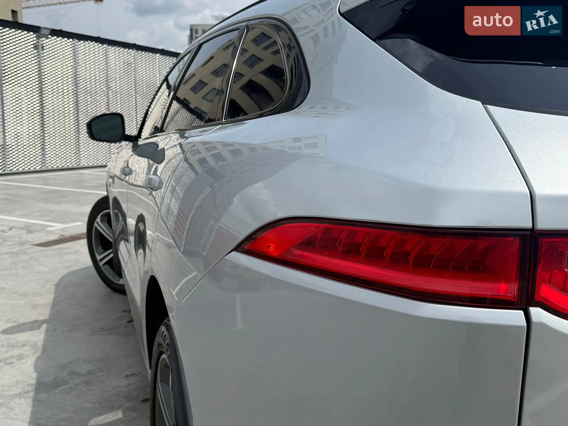 2017 Jaguar F-Pace - мініатюра 13