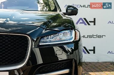 Внедорожник / Кроссовер Jaguar F-Pace 2019 в Киеве