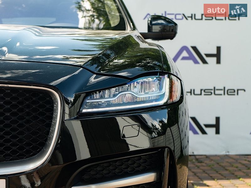 Внедорожник / Кроссовер Jaguar F-Pace 2019 в Киеве