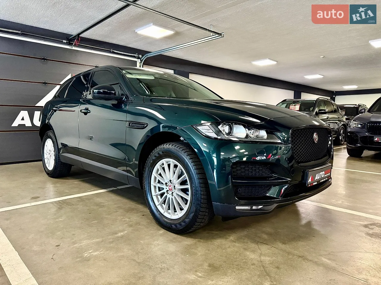 2017 Jaguar F-Pace - мініатюра 27