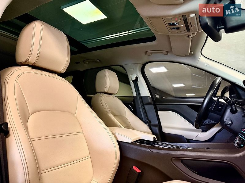 Внедорожник / Кроссовер Jaguar F-Pace 2017 в Львове