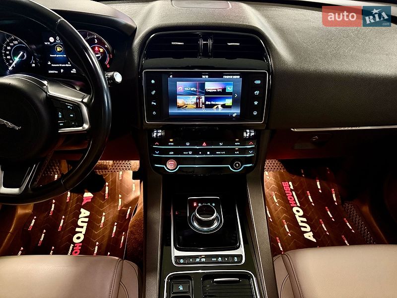 Внедорожник / Кроссовер Jaguar F-Pace 2017 в Львове