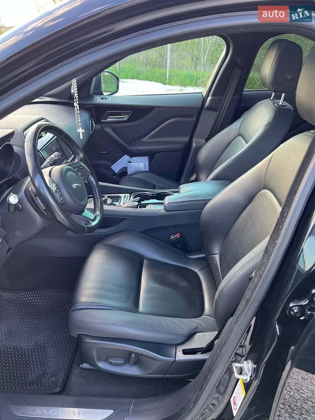 2016 Jaguar F-Pace - мініатюра 30