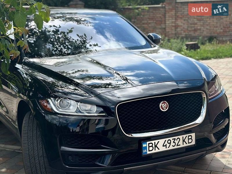 Внедорожник / Кроссовер Jaguar F-Pace 2016 в Ровно