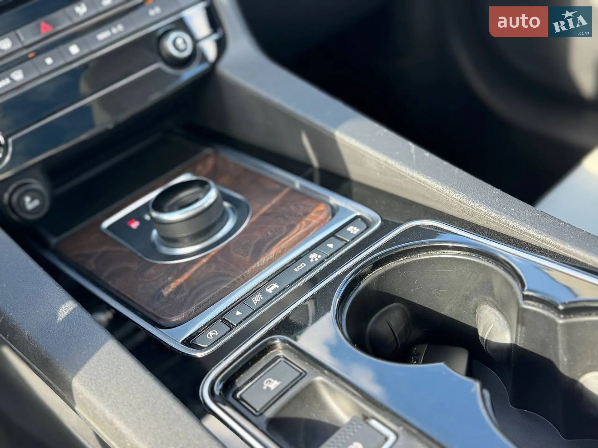 2016 Jaguar F-Pace - мініатюра 11