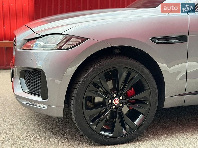 Позашляховик / Кросовер Jaguar F-Pace 2019 в Києві