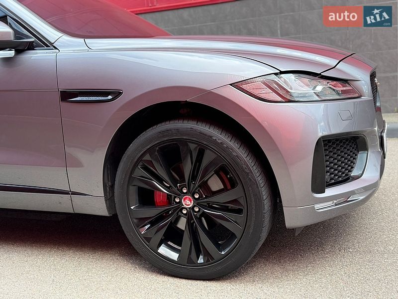 Позашляховик / Кросовер Jaguar F-Pace 2019 в Києві