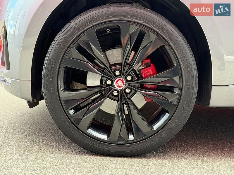 Позашляховик / Кросовер Jaguar F-Pace 2019 в Києві