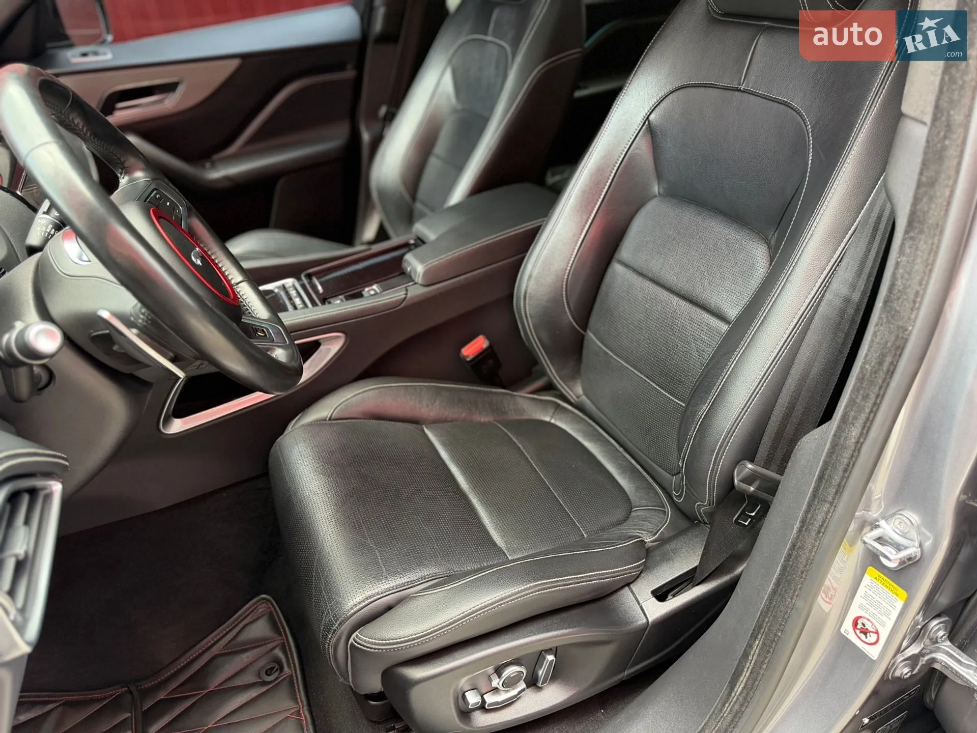 2019 Jaguar F-Pace - мініатюра 22