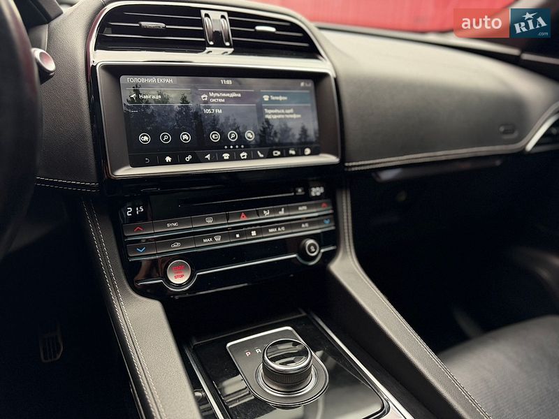 Позашляховик / Кросовер Jaguar F-Pace 2019 в Києві