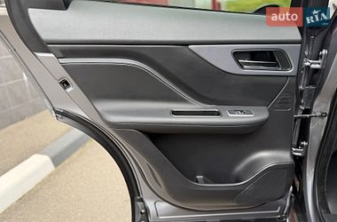 Позашляховик / Кросовер Jaguar F-Pace 2019 в Києві