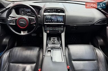 Позашляховик / Кросовер Jaguar F-Pace 2019 в Києві