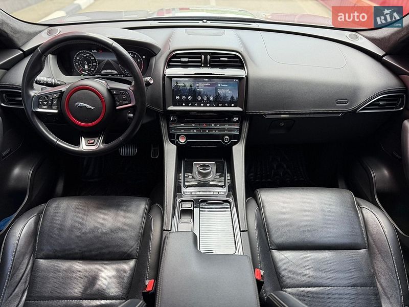 Позашляховик / Кросовер Jaguar F-Pace 2019 в Києві