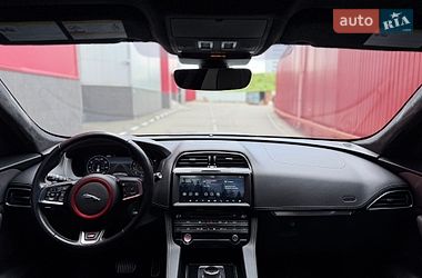 Позашляховик / Кросовер Jaguar F-Pace 2019 в Києві