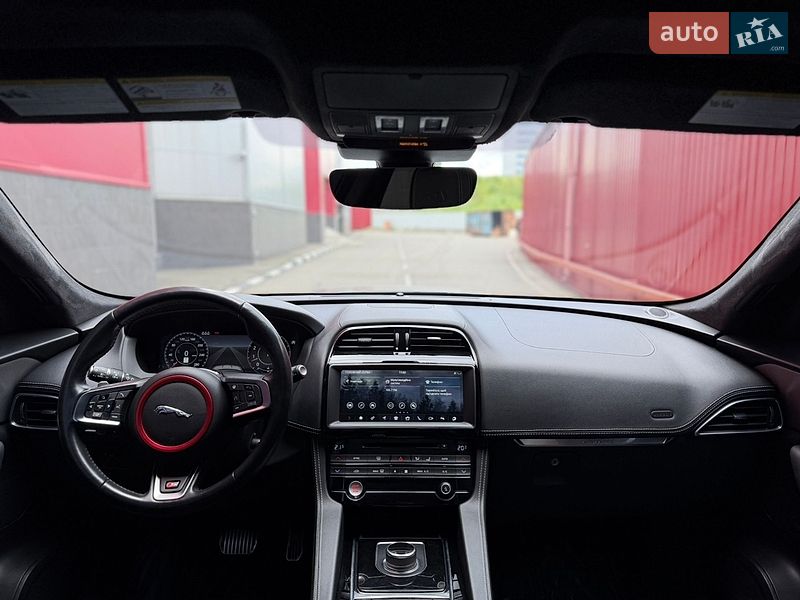 Позашляховик / Кросовер Jaguar F-Pace 2019 в Києві
