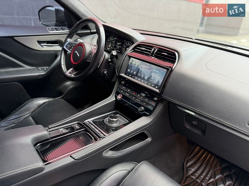 Позашляховик / Кросовер Jaguar F-Pace 2019 в Києві