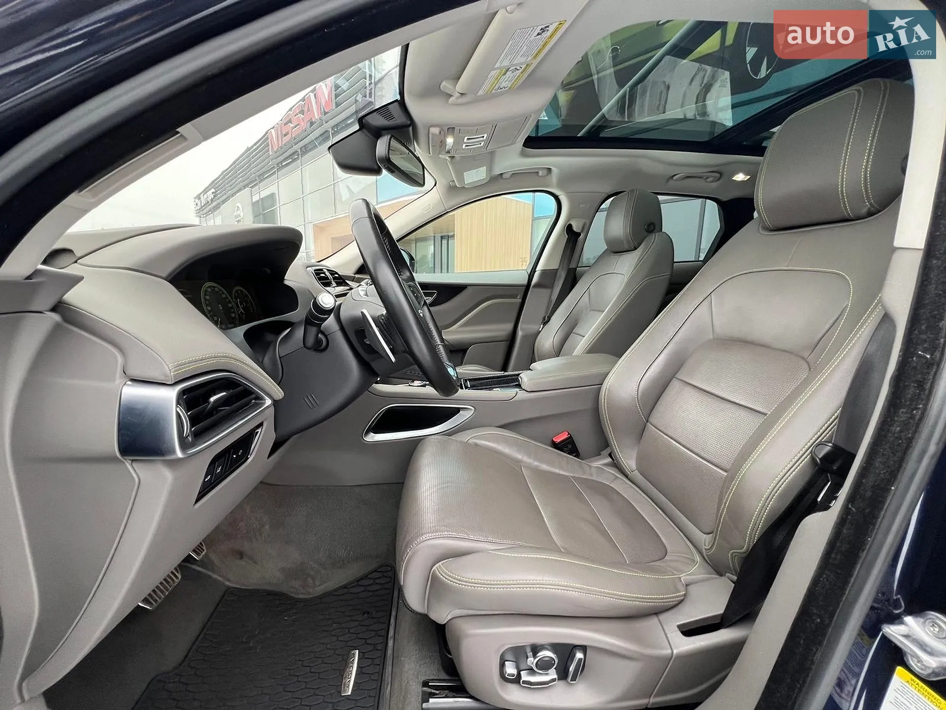 2017 Jaguar F-Pace - мініатюра 7