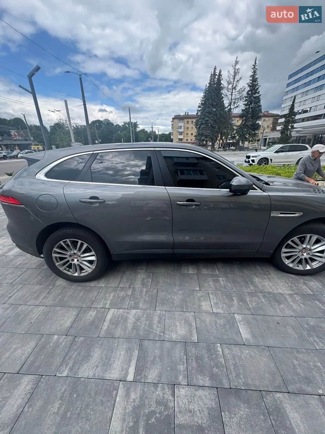 2017 Jaguar F-Pace - мініатюра 5