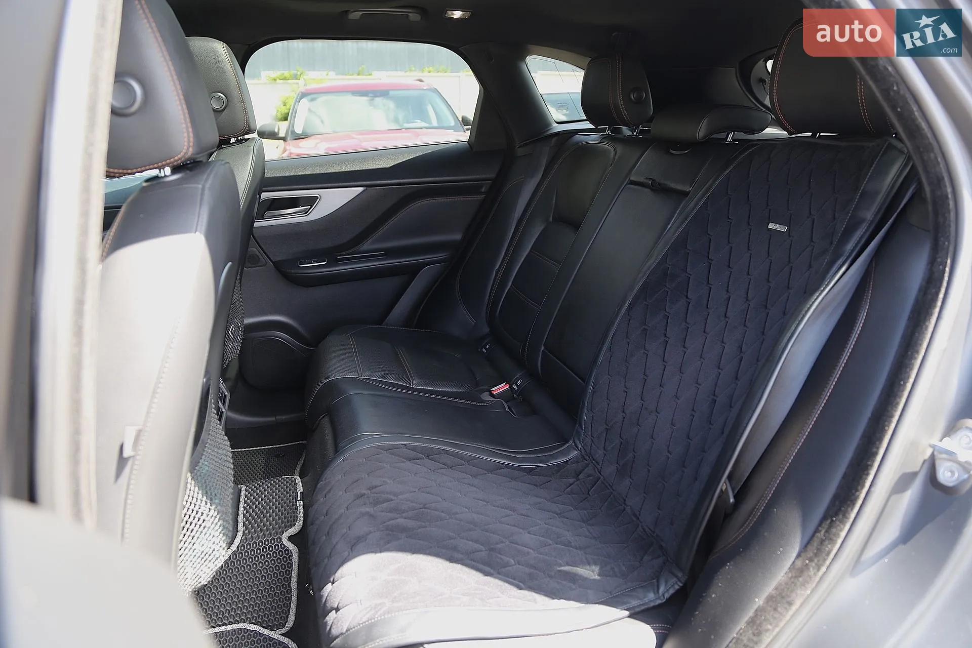2016 Jaguar F-Pace - мініатюра 10