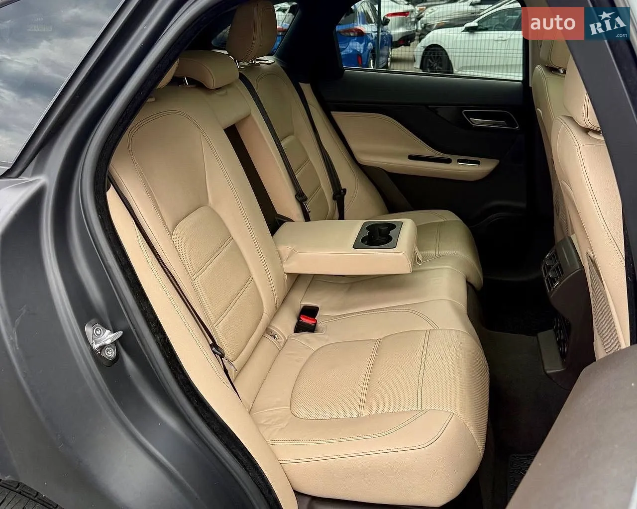 2017 Jaguar F-Pace - мініатюра 41