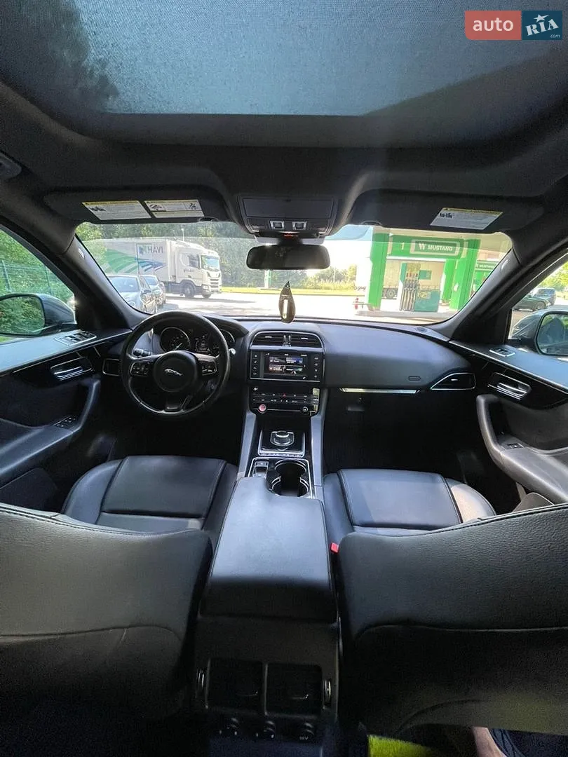 2016 Jaguar F-Pace - мініатюра 18
