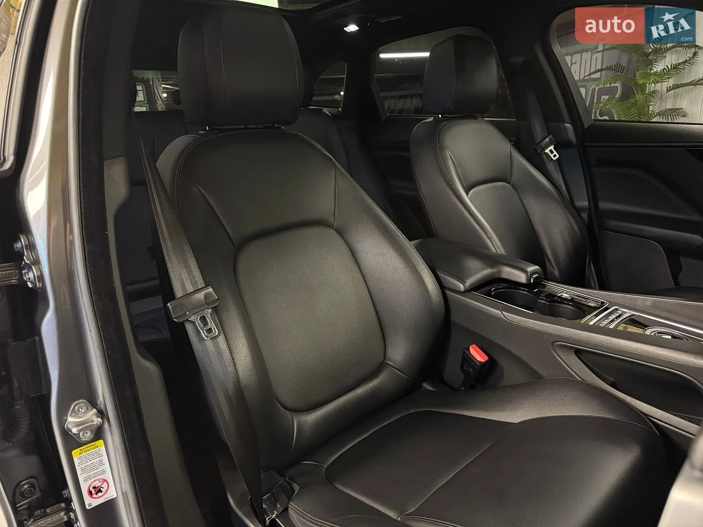 2016 Jaguar F-Pace - мініатюра 41